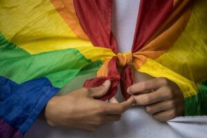 Venezolanos detenidos en un bar gay denuncian burlas y abusos de policías durante arresto