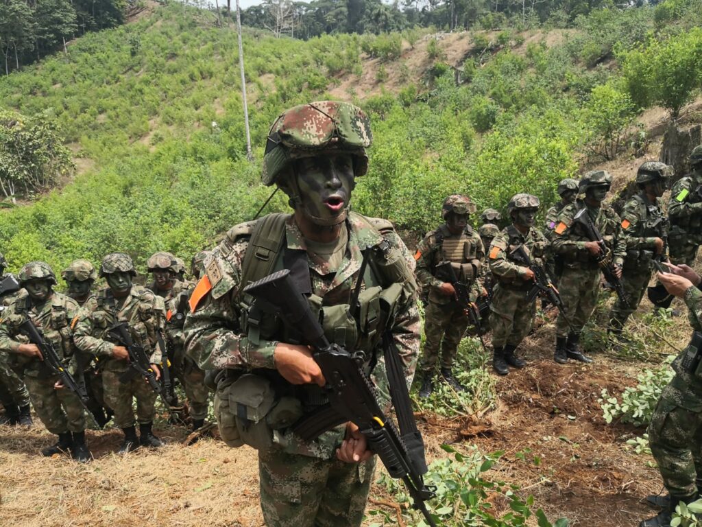 Siete muertos y cuatro heridos en operaciones contra el Clan del Golfo en Colombia